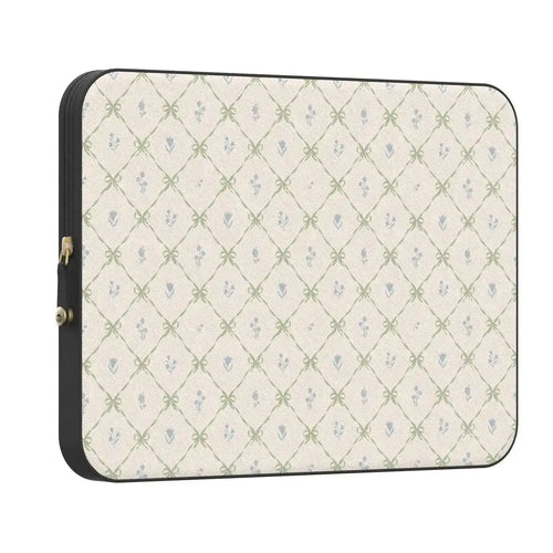 Petit Petals | Dainty Lattice Laptop Case