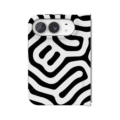 Maze | High Contrast Design Case