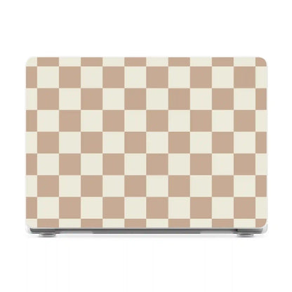 Fit Check | Neutral Checkerboard Laptop Shell