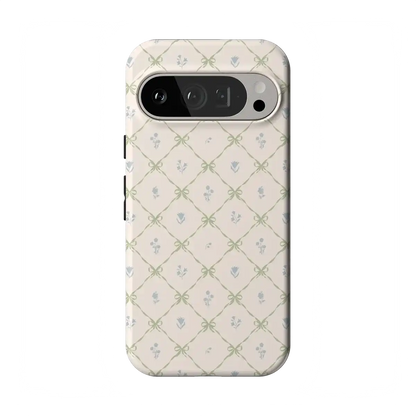 Petit Petals | Dainty Lattice Case